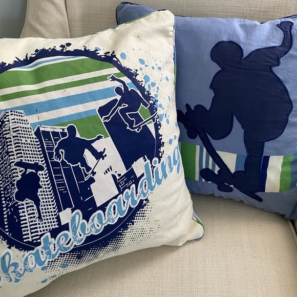 Levitex Home Other - Skateboard Decorative Throw Pillows Set